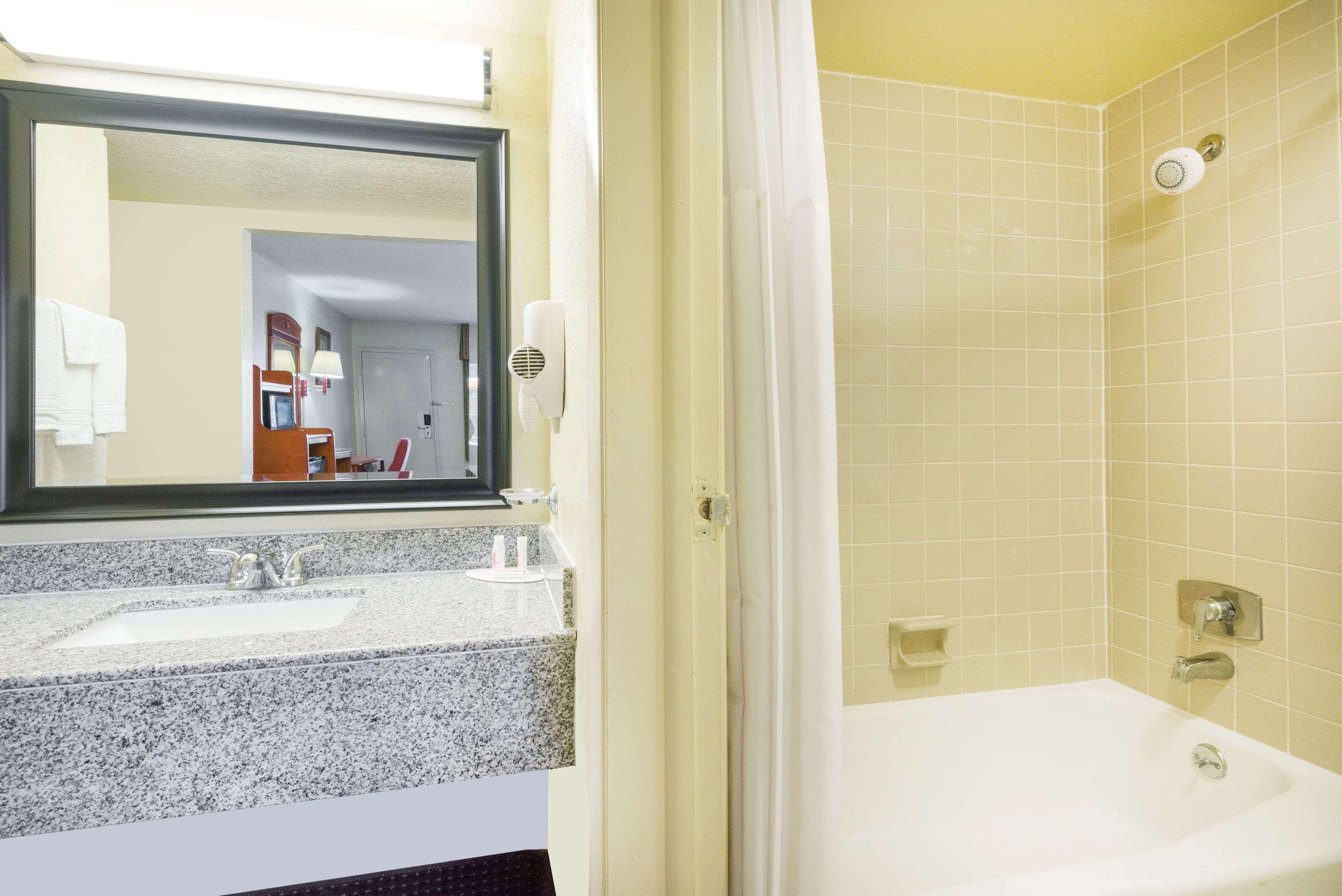 Days Inn By Wyndham Paintsville Exteriér fotografie